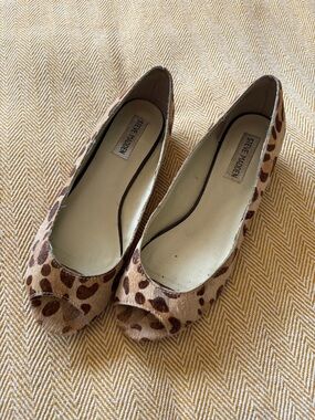 Steve Madden Leopard Peep Toe Kitten Heels – Size 7.5